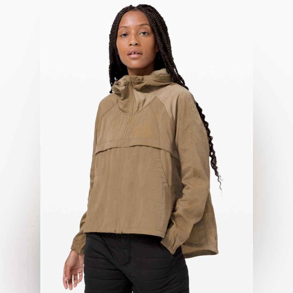 lululemon athletica Lightweight Hooded Anorak Jacket in Khaki